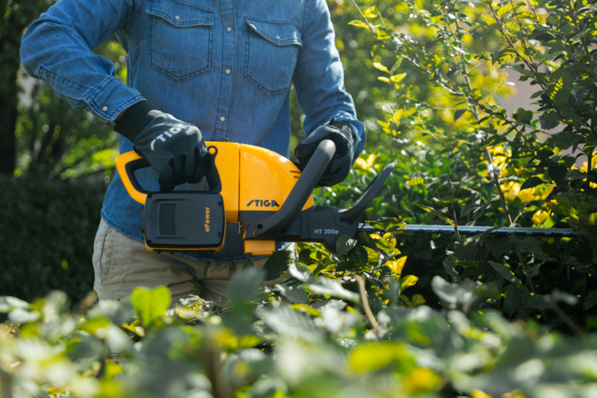 STIGA akkumulátoros sövényvágó HT 300e Kit (akkumulátorral és töltővel) - Image 11