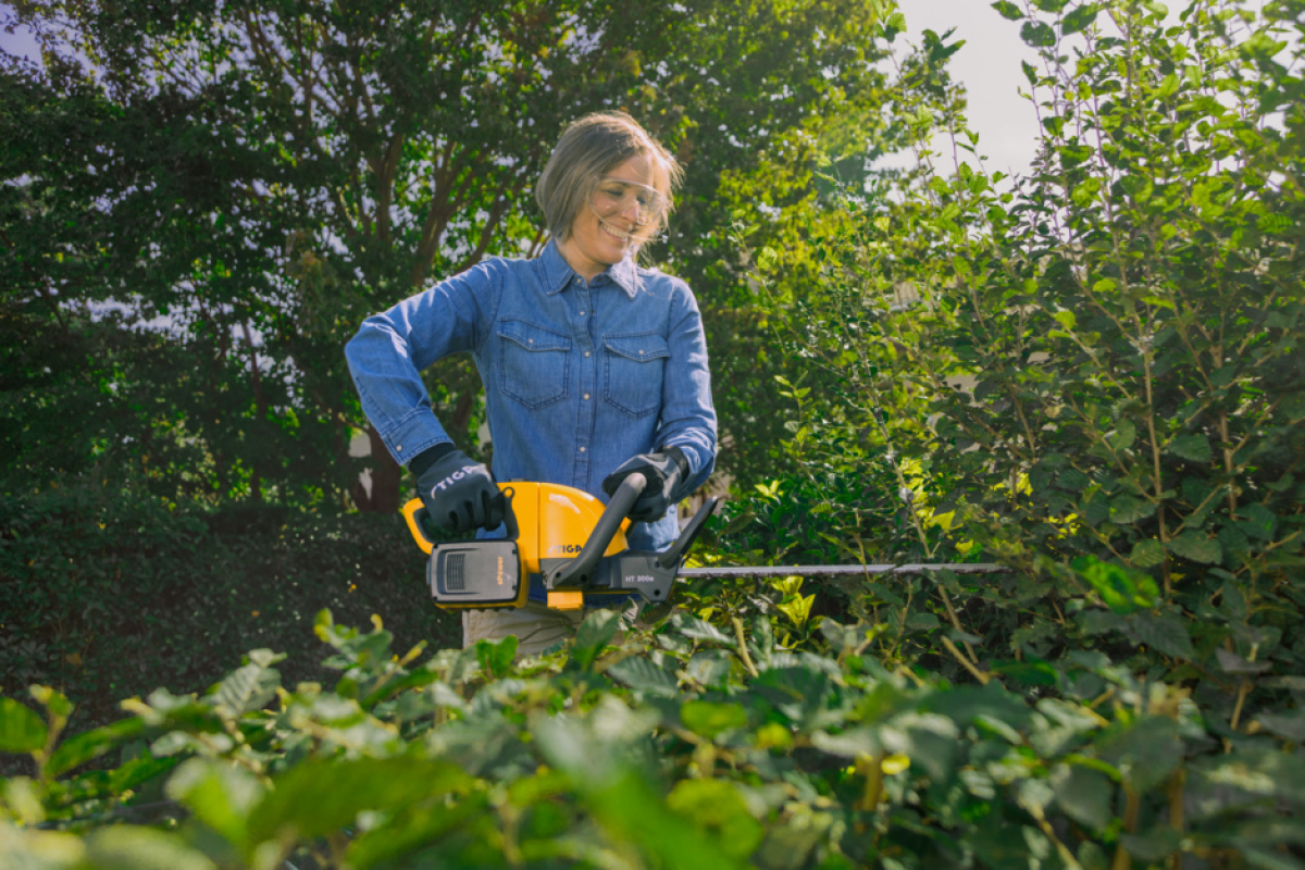 STIGA akkumulátoros sövényvágó HT 300e Kit (akkumulátorral és töltővel) - Image 15