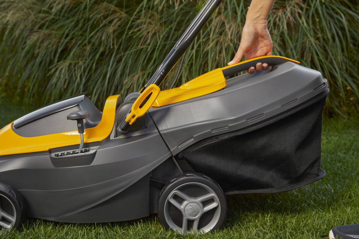 STIGA akkumulátoros fűnyíró COLLECTOR 136e Kit (akkumulátorral és töltővel) - Image 7