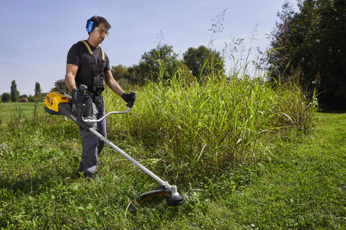 STIGA benzinmotoros bozótvágó BC 760 B (fordulat- és üzemóra számlálóval) - Image 2