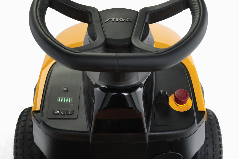 STIGA akkumulátoros fűgyűjtős fűnyíró traktor ESTATE 384e - Image 5