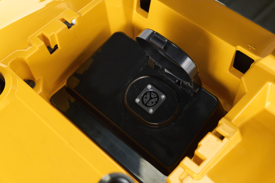 STIGA akkumulátoros fűgyűjtős fűnyíró traktor ESTATE 584e - Image 7